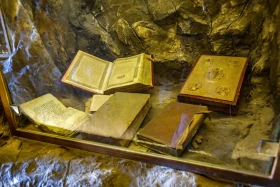 Ғасырлар мен сынақтар белесінен өткен: Алматыдағы Қазан соборының ерекшелігі неде? - фото 10