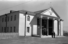 Дворец культуры колхоза Ленин - фото 1