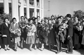 Significant meetings of youth, teachers, and cultural figures - photo 3