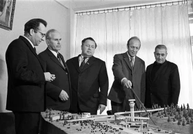 Лауреат Государственной премии СССР 1975 года - фото 1