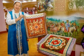 Киіз басудан зергерлік өнерге дейін: Алматыда қолөнерден фестиваль өтіп жатыр - фото 9