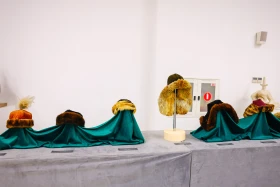 The taizhaq fur coat of Mirzhakyp Dulatuly was displayed — a unique exhibit of the museum - photo 3