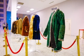 The taizhaq fur coat of Mirzhakyp Dulatuly was displayed — a unique exhibit of the museum - photo 5