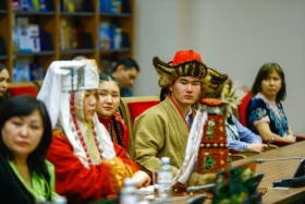 The taizhaq fur coat of Mirzhakyp Dulatuly was displayed — a unique exhibit of the museum - photo 19
