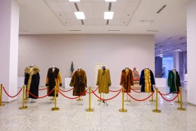 The taizhaq fur coat of Mirzhakyp Dulatuly was displayed — a unique exhibit of the museum - photo 16