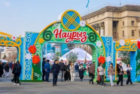 Тысячи алматинцев вышли праздновать Наурыз - фото 4