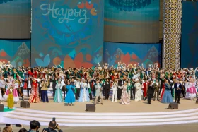 Тысячи алматинцев вышли праздновать Наурыз - фото 6