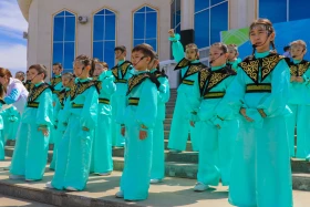 Фестиваль национальной культуры и кухни провели в День единства в Астане - фото 1