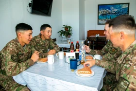 Inside the Army: One Day in the Life of a National Guard Soldier - photo 3