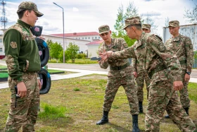 Inside the Army: One Day in the Life of a National Guard Soldier - photo 22
