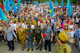 “Batyrlarğa Tağzym” Campaign: Thousands of Almaty Residents Honored WWII Heroe - photo 5