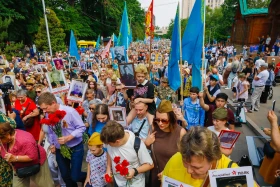 “Batyrlarğa Tağzym” Campaign: Thousands of Almaty Residents Honored WWII Heroe - photo 7