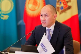 TRACECA countries sign agreement on unified transit permit - photo 16