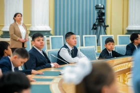 Сто школьников из регионов Казахстана посетили Акорду - фото 18