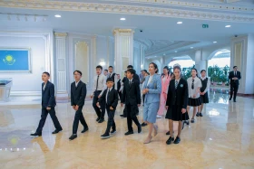 Сто школьников из регионов Казахстана посетили Акорду - фото 11