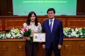 Presidential Administration Affairs Office Employees Receive State Awards - photo 8