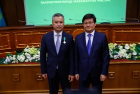 Presidential Administration Affairs Office Employees Receive State Awards - photo 29