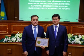 Presidential Administration Affairs Office Employees Receive State Awards - photo 46