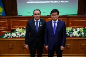 Presidential Administration Affairs Office Employees Receive State Awards - photo 28