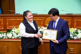 Presidential Administration Affairs Office Employees Receive State Awards - photo 44