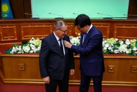 Presidential Administration Affairs Office Employees Receive State Awards - photo 16