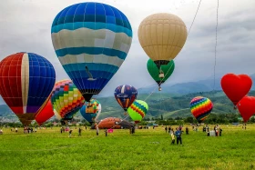 Colorful hot air balloons soar above Kazakhstan's Kaskelen - photo 8