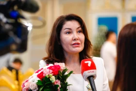 Президент бір топ медицина қызметкеріне мемлекеттік наградалар тапсырды - фото 10