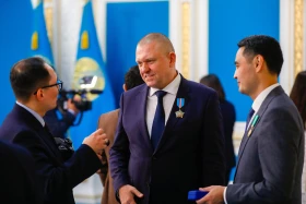Президент бір топ медицина қызметкеріне мемлекеттік наградалар тапсырды - фото 11
