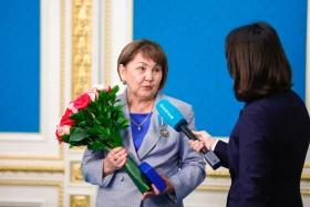 Президент бір топ медицина қызметкеріне мемлекеттік наградалар тапсырды - фото 18