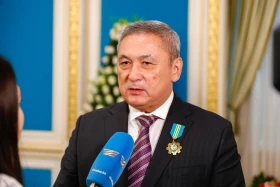 Президент бір топ медицина қызметкеріне мемлекеттік наградалар тапсырды - фото 19