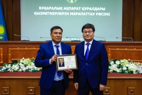 Мемлекет басшысы Президент Телерадиокешенінің қызметкерлерін марапаттады - фото 10