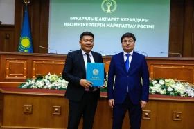Мемлекет басшысы Президент Телерадиокешенінің қызметкерлерін марапаттады - фото 12