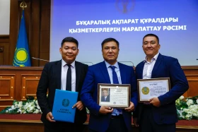 Мемлекет басшысы Президент Телерадиокешенінің қызметкерлерін марапаттады - фото 17