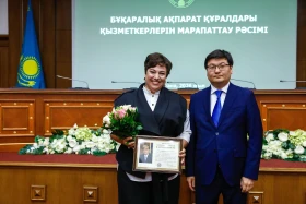 Мемлекет басшысы Президент Телерадиокешенінің қызметкерлерін марапаттады - фото 18