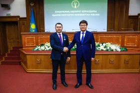Мемлекет басшысы Президент Телерадиокешенінің қызметкерлерін марапаттады - фото 26