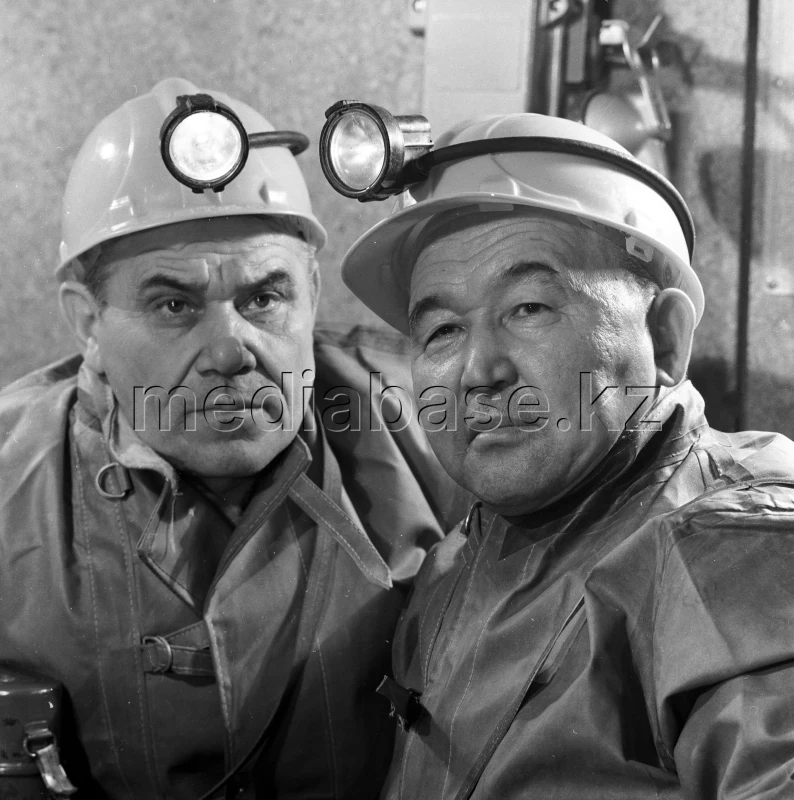 1970 жылдардағы Қазақ КСР Социалистік Еңбек Ерлері - фото 1
