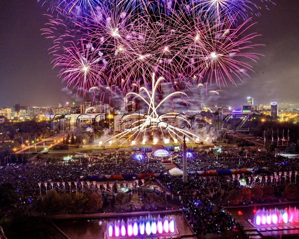 Алматыда халықаралық отшашу фестивалі өтті - фото 1