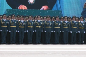 АСТАНАДАҒЫ ӘУЕ ПАРАДЫ: Әскери ұшқыштар асқан шеберлік үлгісін көрсетті - фото 5