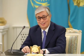 Қасым-Жомарт Тоқаев Ақордада қазақстандық және шетелдік журналистермен кездесуде - фото 5