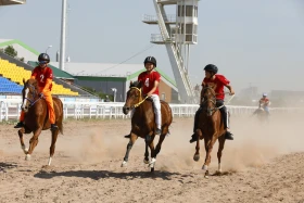 Елорданың 25 жылдығына орай бәйгеден республикалық турнир өтті - фото 5