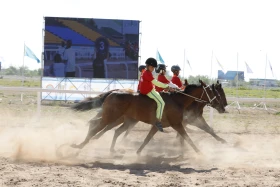 Елорданың 25 жылдығына орай бәйгеден республикалық турнир өтті - фото 7