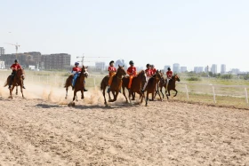 Елорданың 25 жылдығына орай бәйгеден республикалық турнир өтті - фото 17