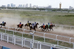 Елорданың 25 жылдығына орай бәйгеден республикалық турнир өтті - фото 22