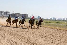 Елорданың 25 жылдығына орай бәйгеден республикалық турнир өтті - фото 24