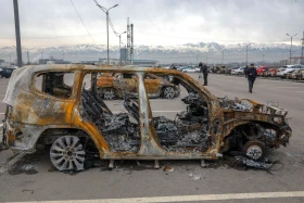 Өртке оранған автокөліктер мен Алматы әкімдігі - фото 18