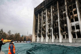 Өртке оранған автокөліктер мен Алматы әкімдігі - фото 35