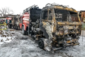 Өртке оранған автокөліктер мен Алматы әкімдігі - фото 36