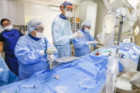 Италиялық  профессор Алматыда бірегей ота жасады - фото 1