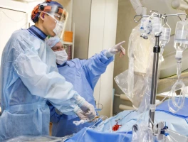 Италиялық  профессор Алматыда бірегей ота жасады - фото 14