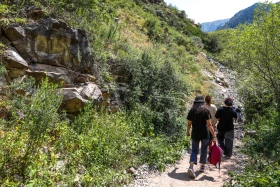 Аюлы сарқырамасы – туристерге арналған танымал орындардың бірі - фото 10